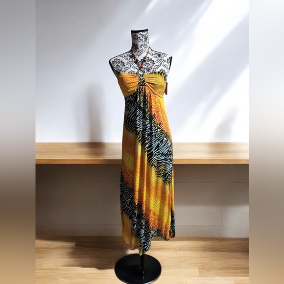 Mesmera maxi Halter Dress Lg - Picture 3 of 9